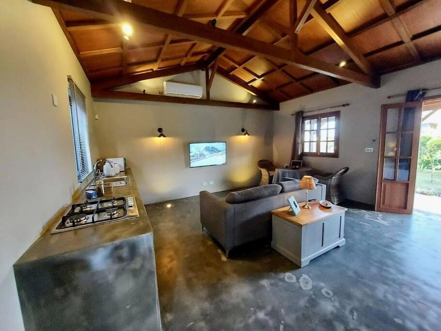 Lakaz Kannell - Vanilla Lodge, Secluded Outside Bath & Shower Infinity Pool Cap Malheureux Buitenkant foto