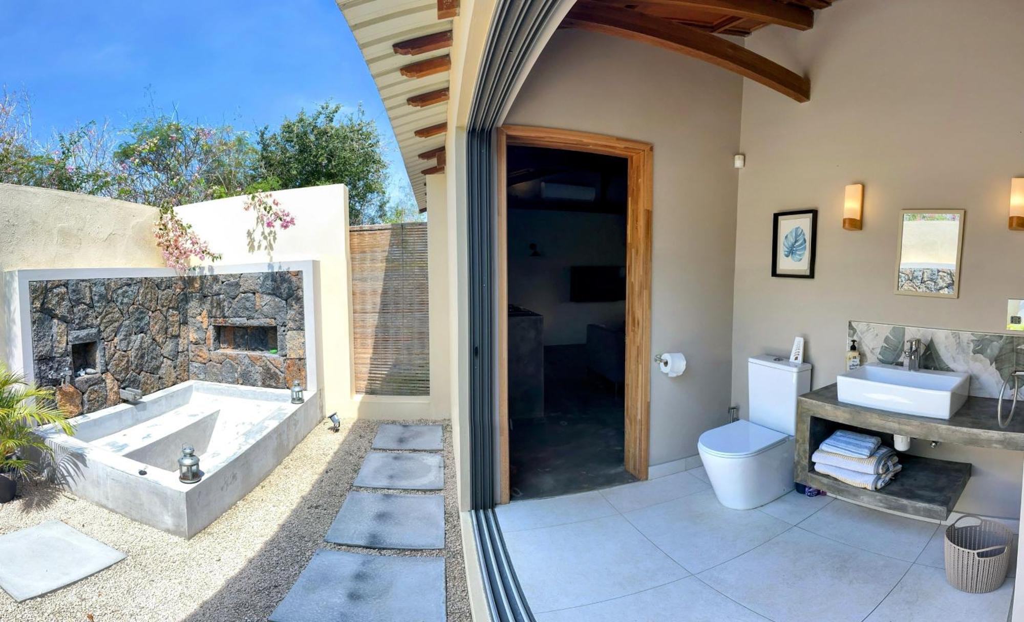 Lakaz Kannell - Vanilla Lodge, Secluded Outside Bath & Shower Infinity Pool Cap Malheureux Buitenkant foto